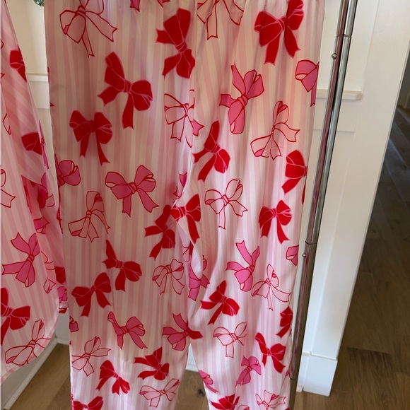 Women's Boutique Pink Bow Pajama Set - Picture 5 of 5